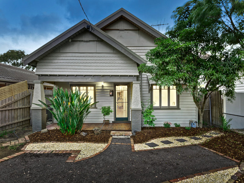 135 Normanby Avenue, Thornbury, Vic 3071 Property Details