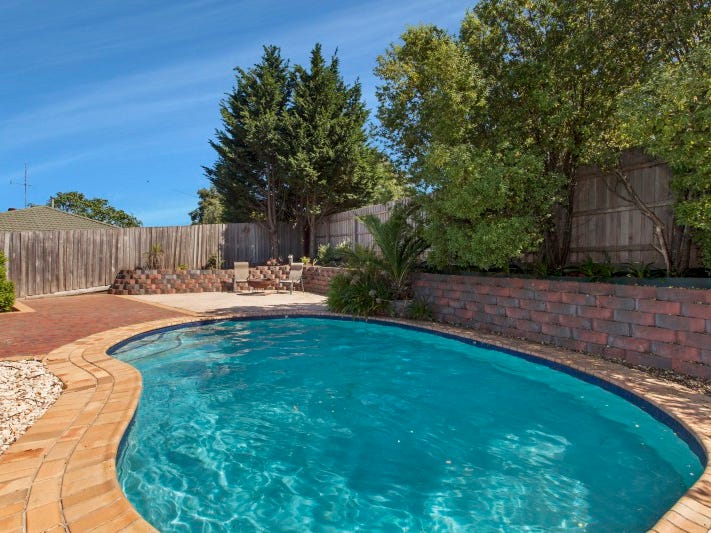 76 Roulston Way, Wallan, VIC 3756 - realestate.com.au