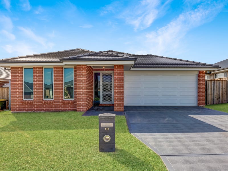 19 Threadtail Street, Chisholm, NSW 2322 Property Details