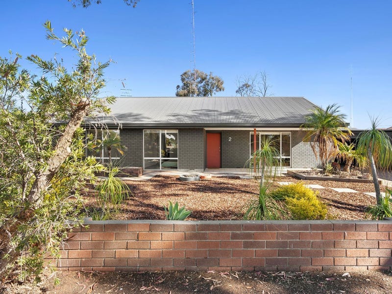 2 Burns Street, Waikerie, SA 5330 House for Sale