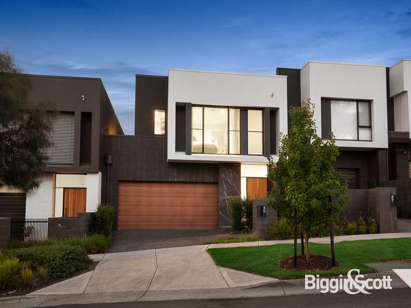 45 Stables Circuit Doncaster Vic 3108 Property Details