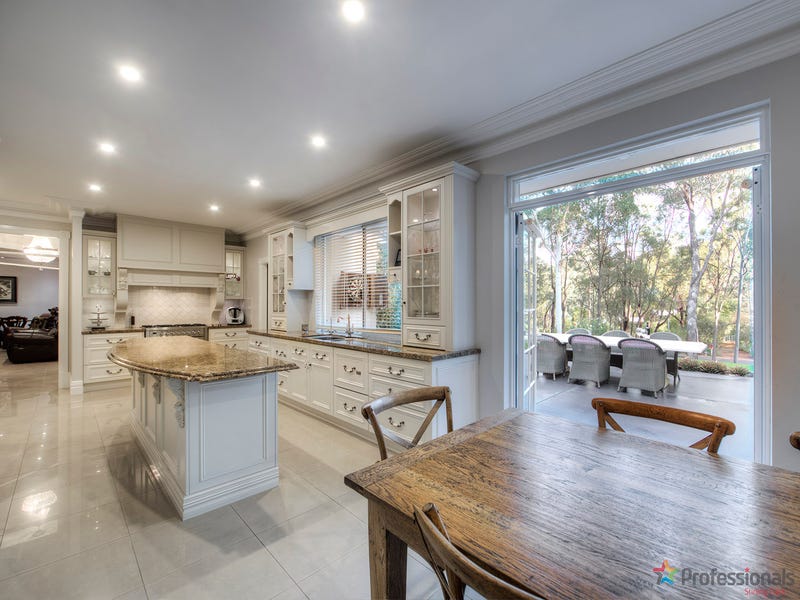 315 Walker Street, Mundaring, WA 6073 Property Details