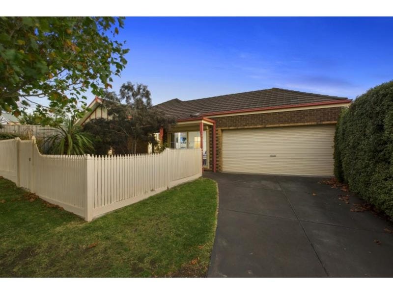 114 Maxwell Street, Mornington, Vic 3931 Property Details