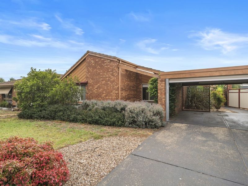 6 Van Court, Melton West, VIC 3337 - realestate.com.au