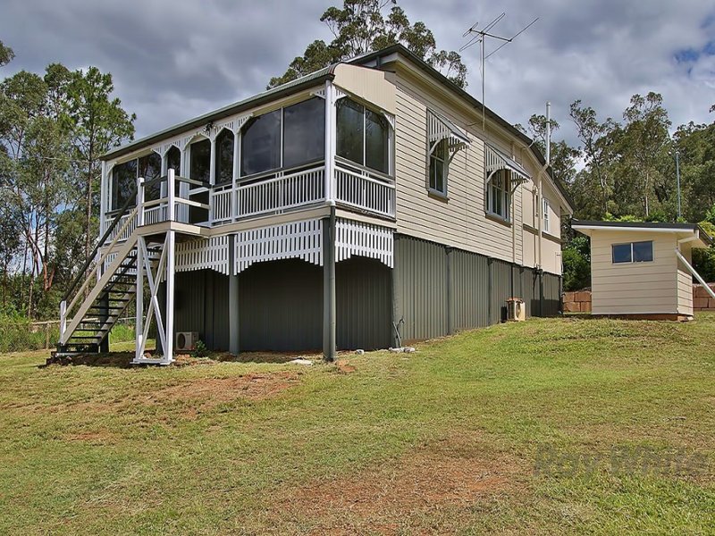 7 Hughes Lane, Blackstone, QLD 4304