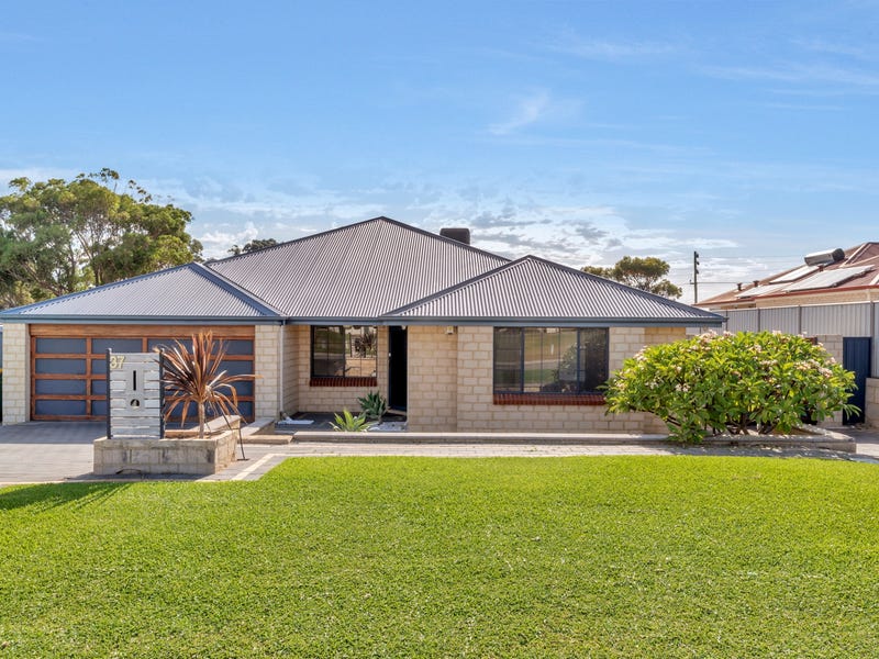 37 Lombadina Parade, Secret Harbour, WA 6173
