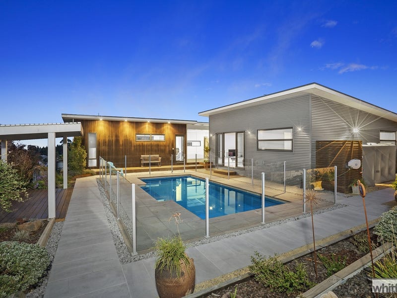 70 Clydesdale Way, Highton, Vic 3216 Property Details