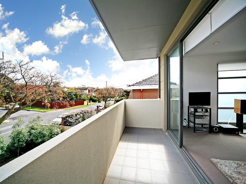 10/16 Elizabeth Street, Malvern, Vic 3144 Property Details