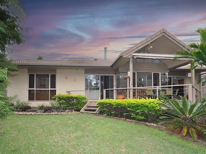 38 Arnold Palmer Drive, Parkwood, QLD 4214