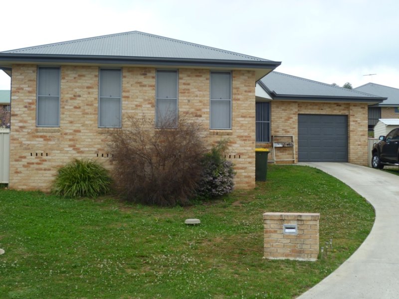 1 Currawong Place, Inverell, NSW 2360 Property Details