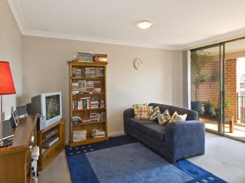 306/1 St, Newtown, NSW 2042 Property Details