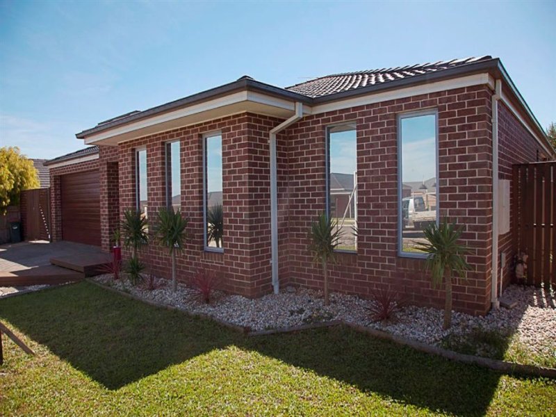 37 Davey Drive, Drouin, VIC 3818