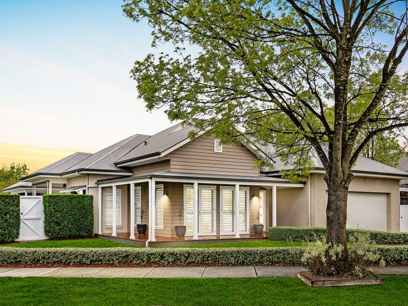 33 Kingsbury Circuit, Bowral, NSW 2576 Property Details