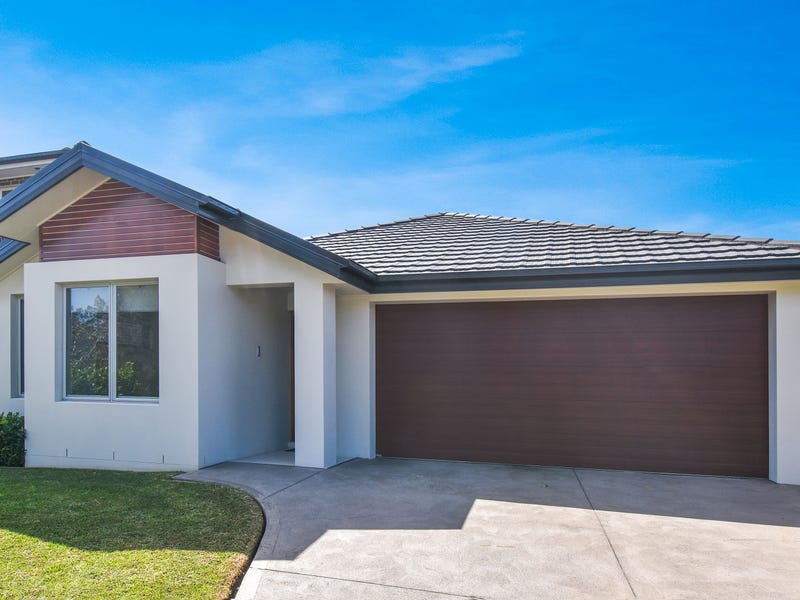 28 Rosedale Circuit, Carnes Hill, NSW 2171