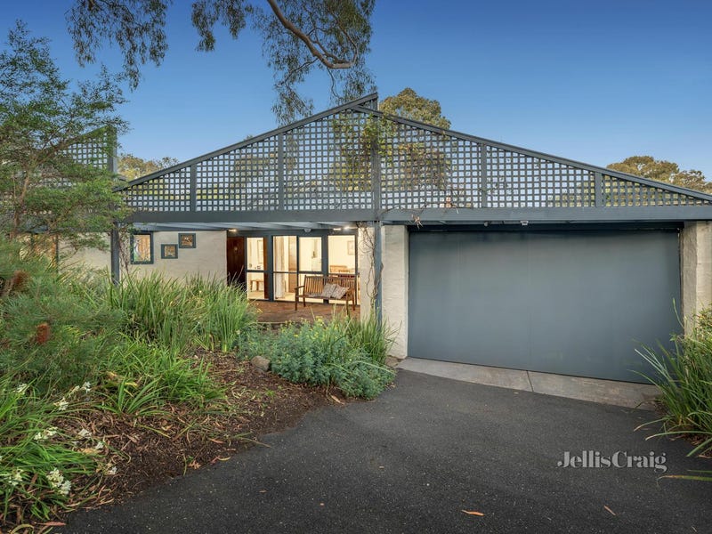 72 Bruce Street, Mount Waverley, VIC 3149 72 Bruce Street, Mount Waverley, VIC 3149