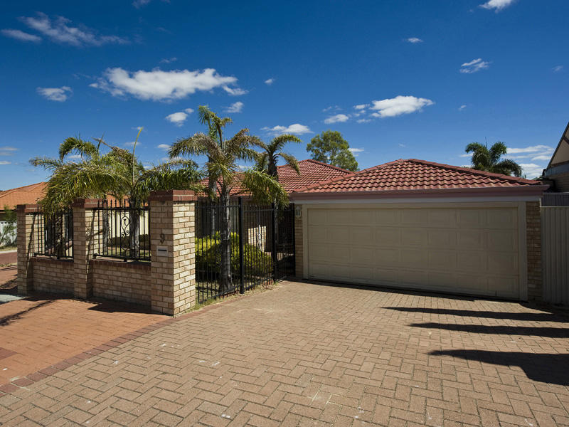 9 Berkley Road, Marangaroo, WA 6064 Property Details