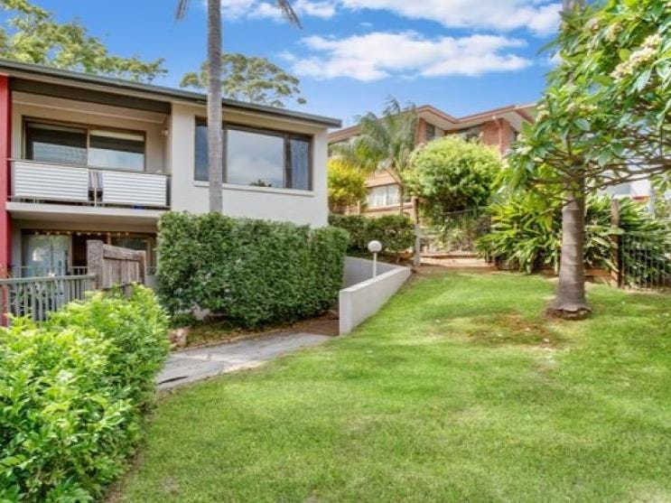 1/63 Sandy Point Road, Corlette, NSW 2315