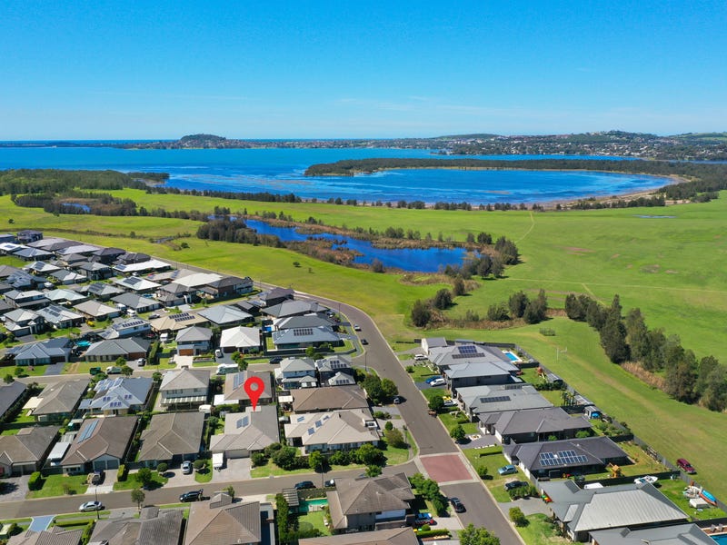 3 Shoreline Avenue, Haywards Bay, NSW 2530