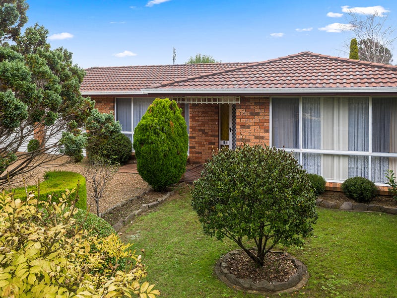 28 Sir Donald Bradman Drive, Bowral, NSW 2576 Property Details
