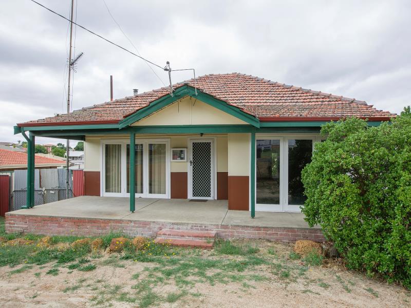 18 Bucktin Street, Collie, WA 6225