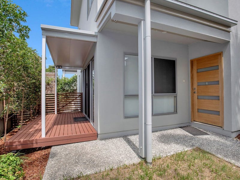 2/37 Parker Street, Labrador, Qld 4215 Townhouse for Sale