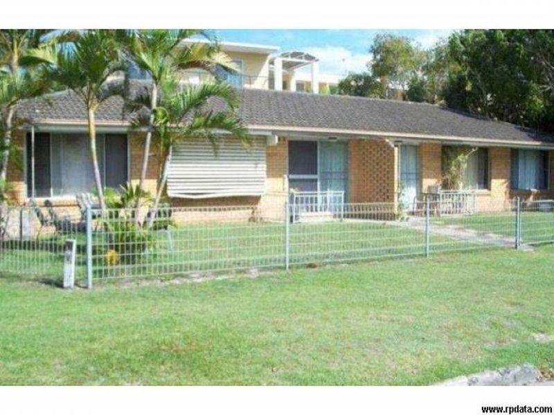 9 Whiting Street, Labrador, Qld 4215 Property Details