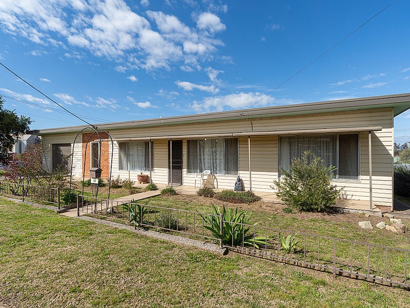 72 Cudal Street, Manildra, NSW 2865 Property Details