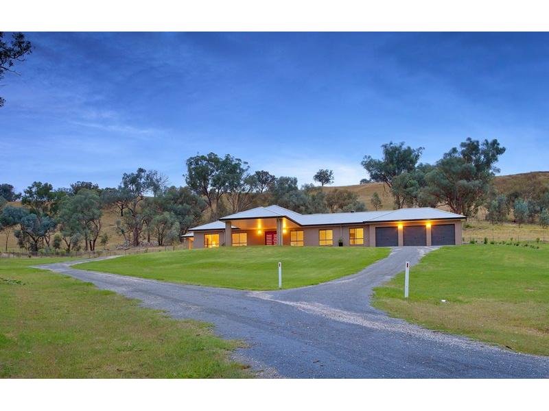 21 LAMBOURN DRIVE, Wodonga, Vic 3690 Property Details