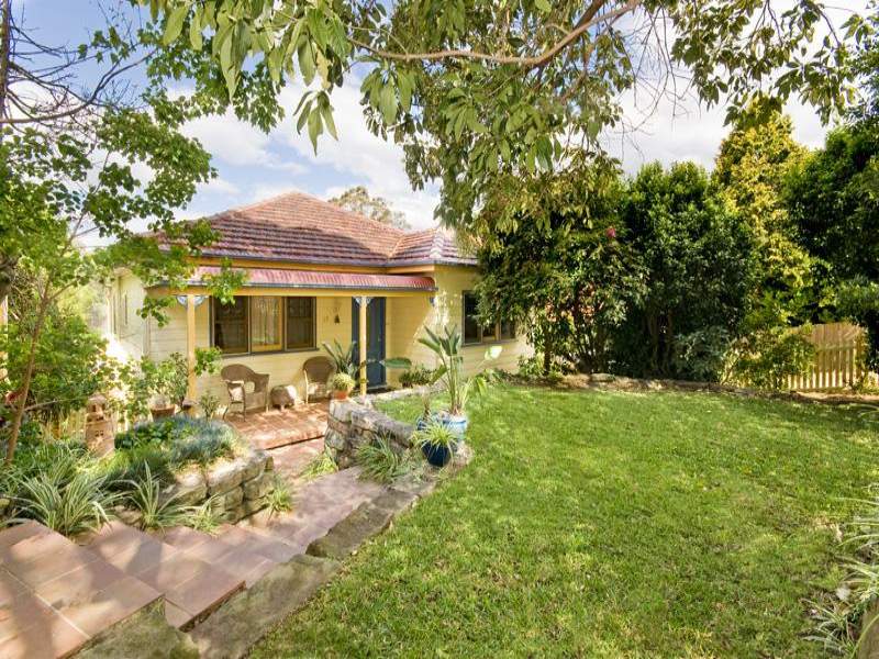 17 Stuart Ave, Normanhurst, NSW 2076 Property Details