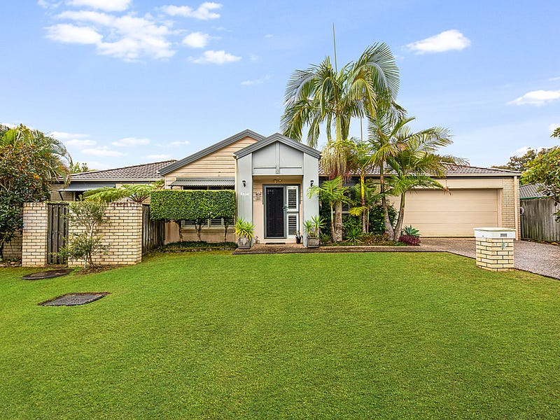 4 Whitsunday Drive, Pacific Paradise, QLD 4564