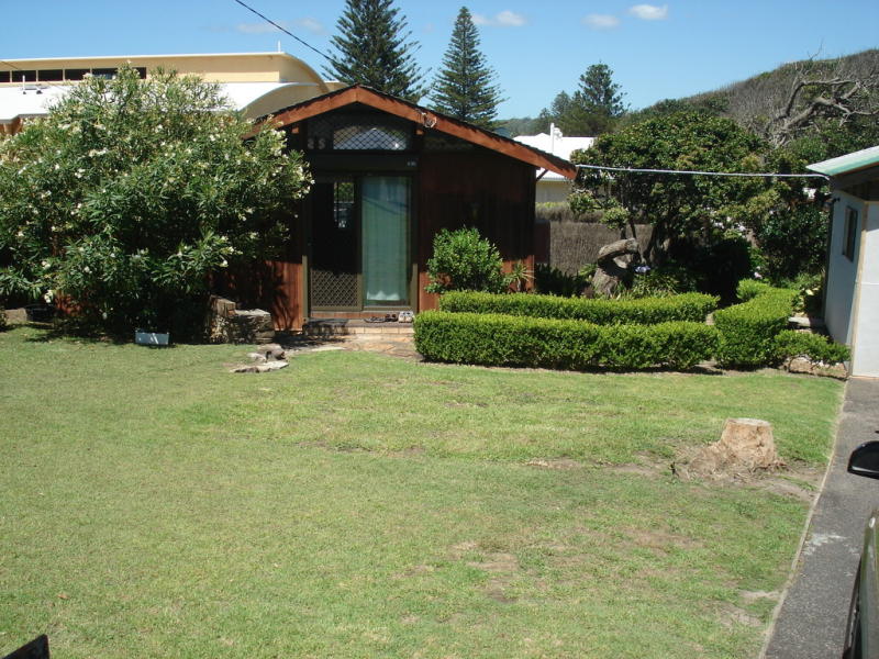 14 Coast Road, North Avoca, NSW 2260