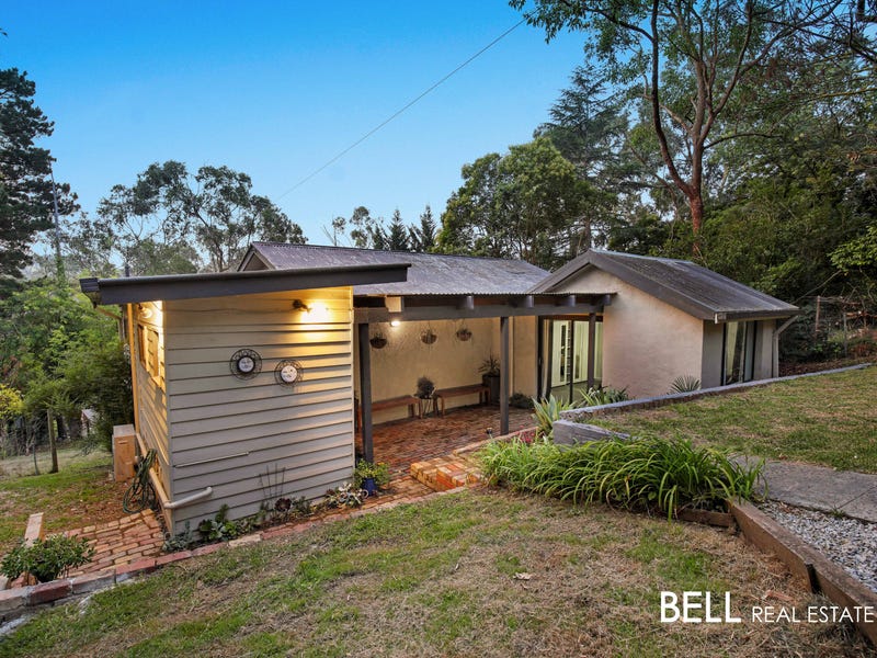 33 Commercial Road, Mount Evelyn, Vic 3796 House for Sale