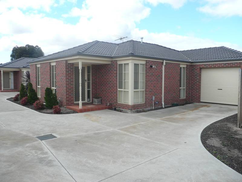 2/21 Potomac Close, Werribee, Vic 3030 Property Details