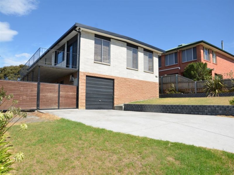 11 Beach Road, Midway Point, TAS 7171