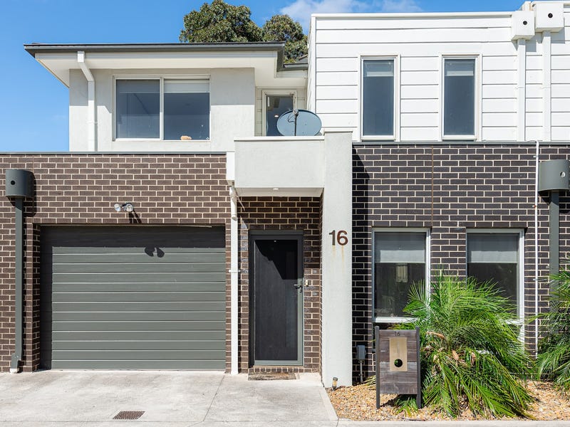 16 Kangaroo Paw Court, Taylors Lakes, VIC 3038