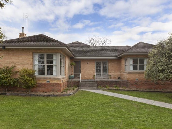 34 Barkly Street W, Ararat, VIC 3377