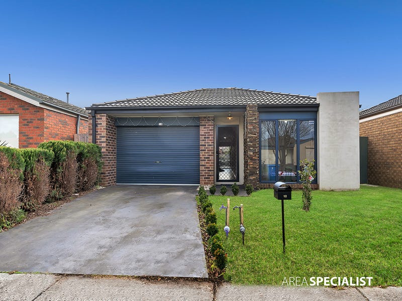 12 Tyndall Street, Cranbourne East, Vic 3977