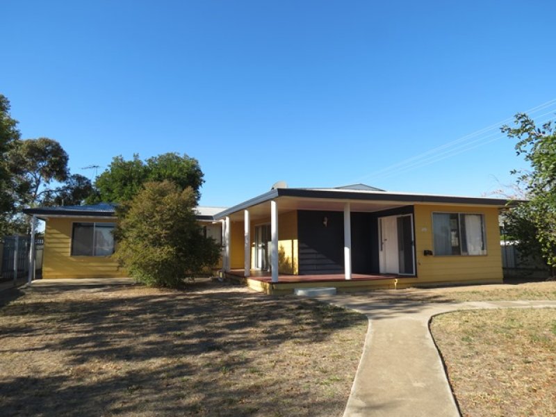 102 Miscamble Street, Roma, Qld 4455 House for Sale