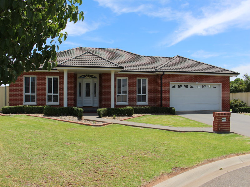 4 Moreton Bay Drive, Leeton, NSW 2705 Property Details