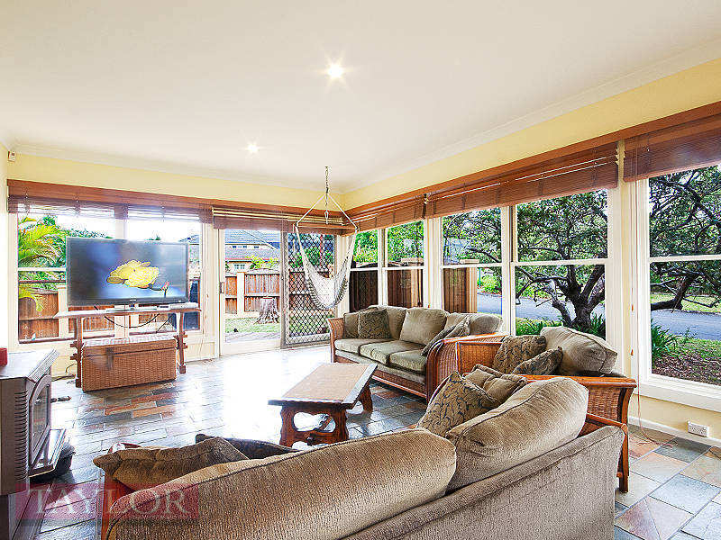 27 Oatlands Crescent, Oatlands, NSW 2117 Property Details