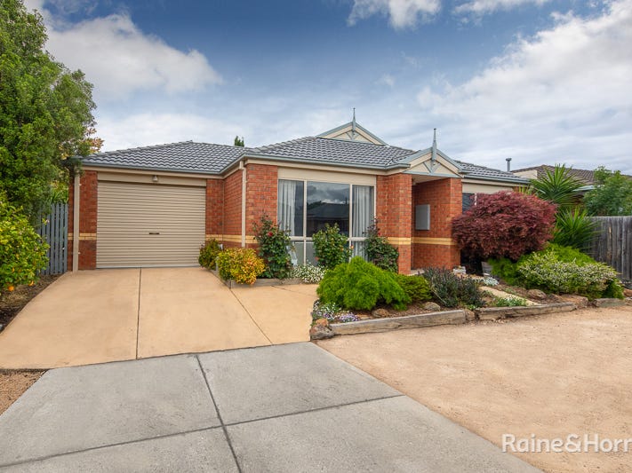 2 Severino Place, Sunbury, Vic 3429 Property Details