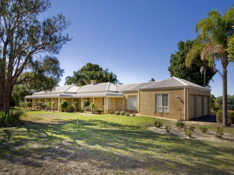 193 Lenore Road, Wanneroo, WA 6065 Property Details