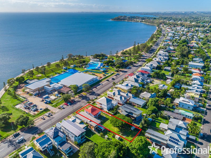 218 Flinders Parade, Sandgate, QLD 4017