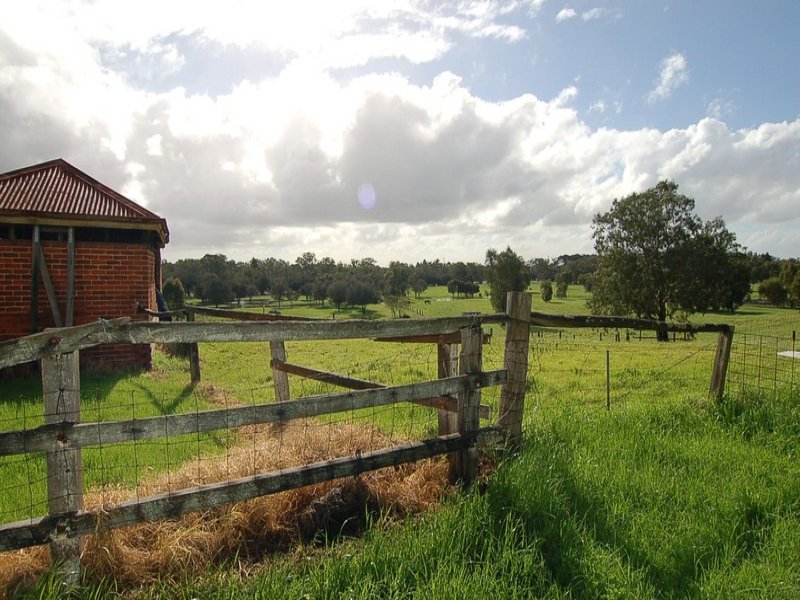 92 Terrace Road, Guildford, WA 6055 Property Details