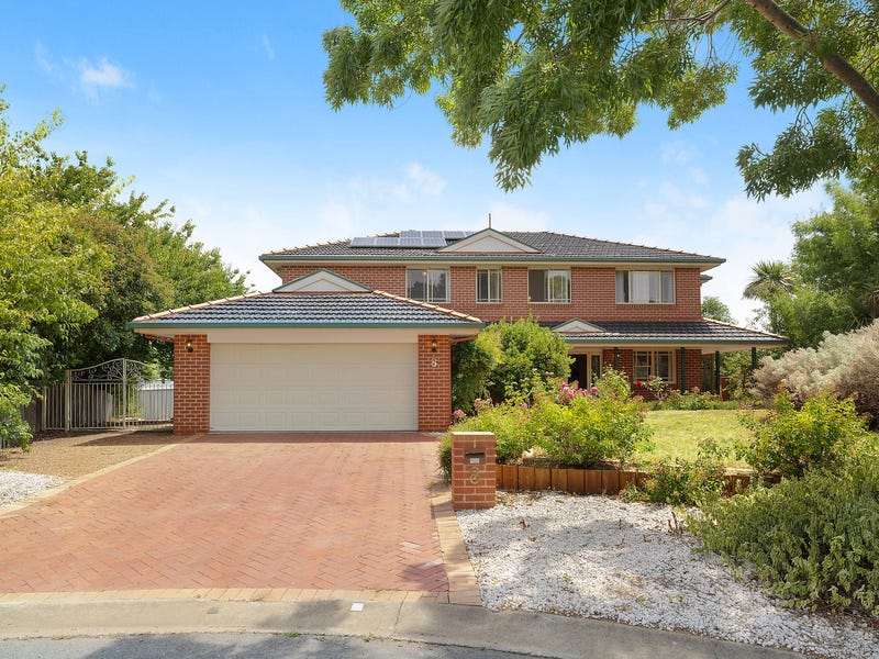 8 Barn Place, Palmerston, ACT 2913