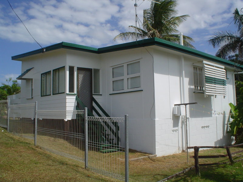 4 Hill Street, Emu Park, QLD 4710