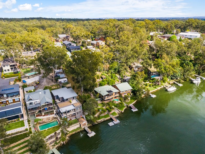 178 St Cres, Sandy Point, NSW 2172 178 St Cres, Sandy Point, NSW 2172