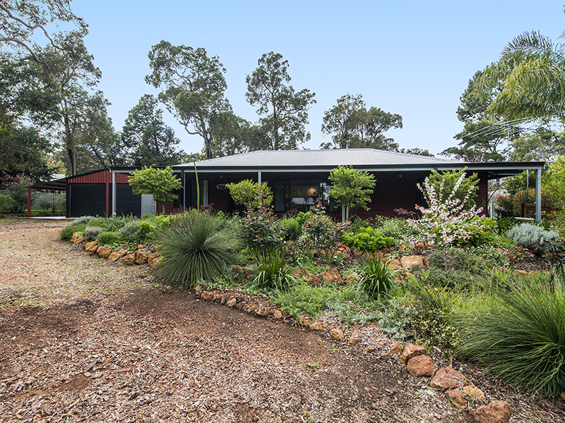 475 Coolgardie Street, Mundaring, WA 6073