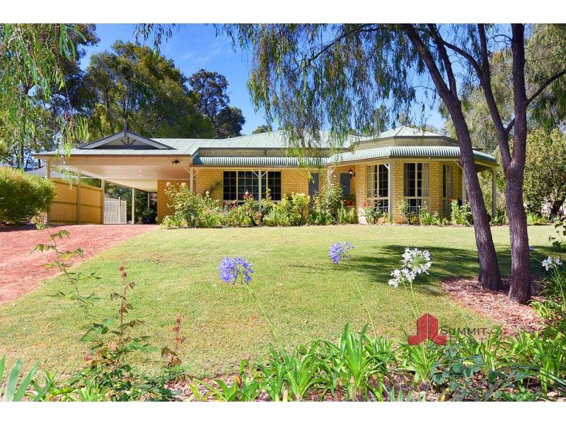 15 Spinnaker Drive, Leschenault, WA 6233 Property Details