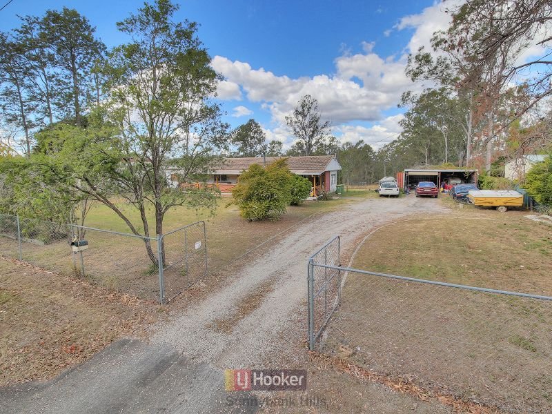 682 Middle Road, Greenbank, Qld 4124 Property Details